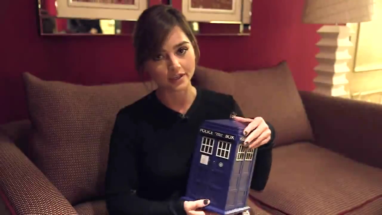 Jenna_Coleman_Questions_from_the_TARDIS_Tin_28129_mp40000.jpg
