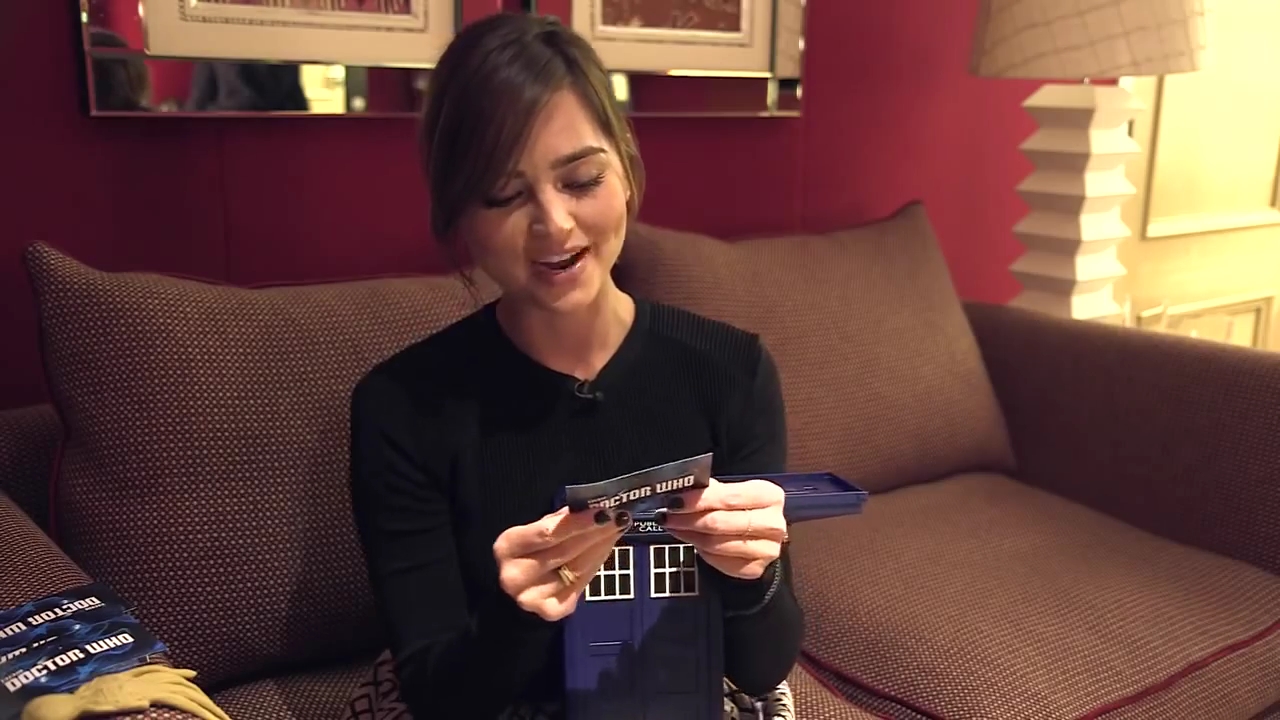 Jenna_Coleman_Questions_from_the_TARDIS_Tin_28129_mp40110.jpg