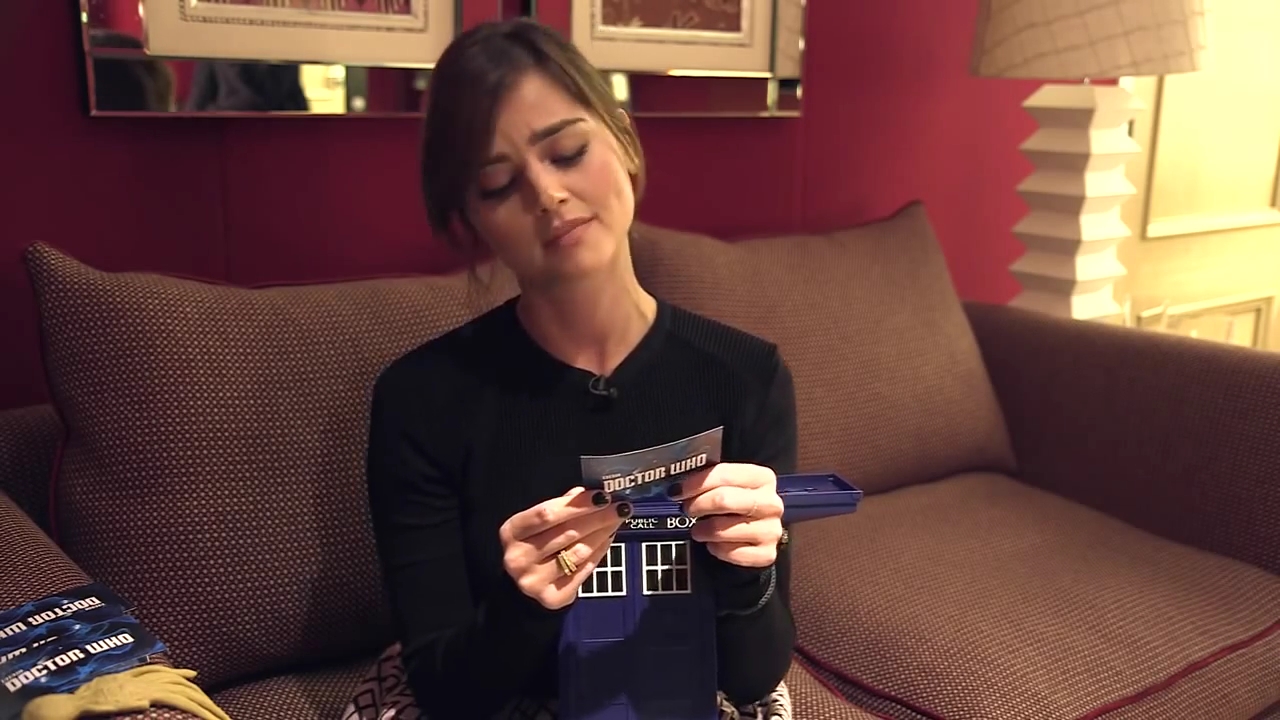 Jenna_Coleman_Questions_from_the_TARDIS_Tin_28129_mp40118.jpg