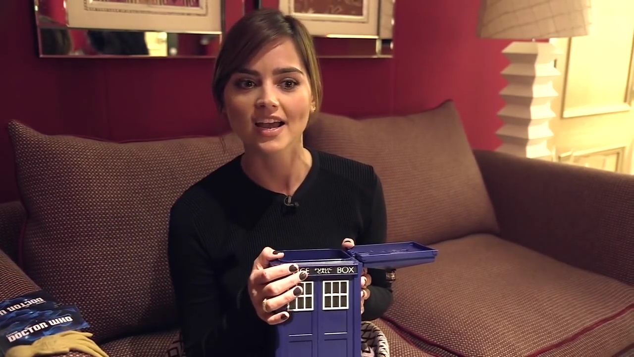 Jenna_Coleman_Questions_from_the_TARDIS_Tin_28129_mp40151.jpg