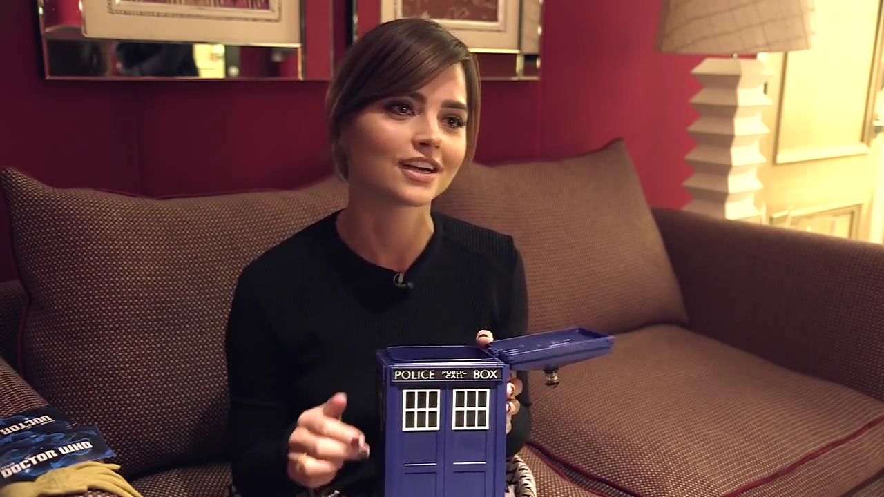 Jenna_Coleman_Questions_from_the_TARDIS_Tin_28129_mp40164.jpg