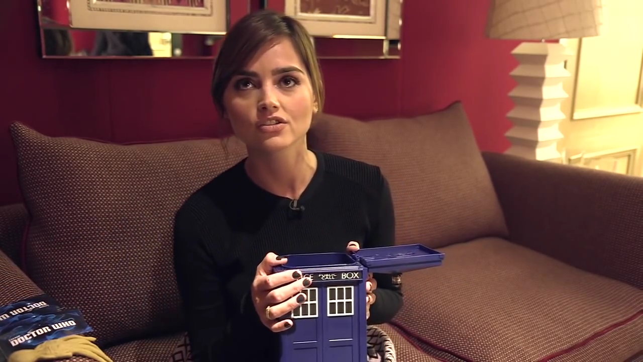 Jenna_Coleman_Questions_from_the_TARDIS_Tin_28129_mp40150.jpg